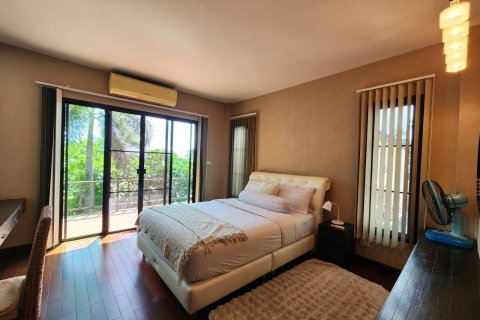 Villa in Pattaya, Thailand 3 bedrooms № 172018 - photo 4