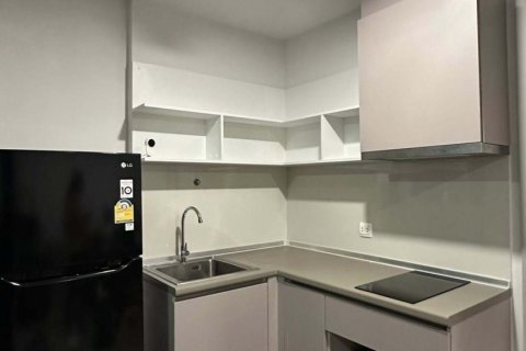 Studio dans le Condo à Din Daeng, Bangkok, Thaïlande  № 138608 - photo 6