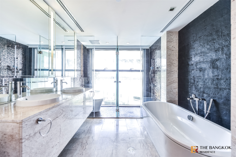 Condo à Bangkok, Thaïlande, 4 chambres  № 185495