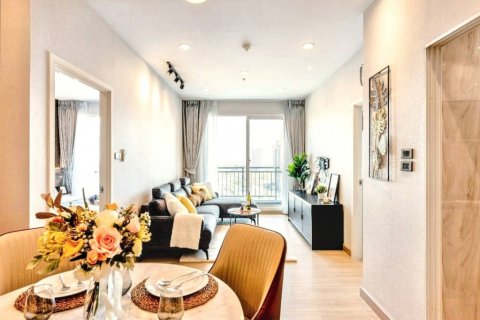 Condo in Bangkok, Thailand, 2 bedrooms  № 119230 - photo 1