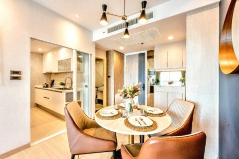 Condo in Bangkok, Thailand, 2 bedrooms  № 119230 - photo 5