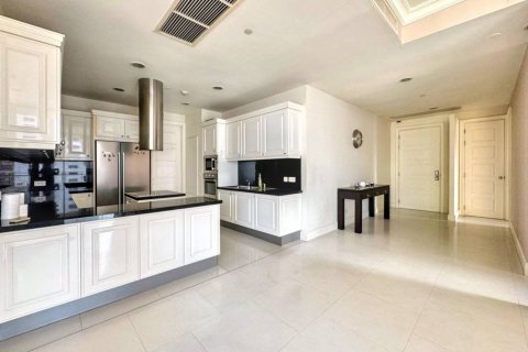 Кондоминиум с 3 спальнями в Бангкоке, Таиланд № 119234 - фото 4