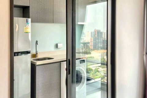 Кондоминиум с 1 спальней в Пхракханонге, Бангкок, Таиланд № 119233 - фото 5