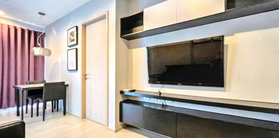 Кондоминиум с 1 спальней в Пхракханонге, Бангкок, Таиланд № 119233