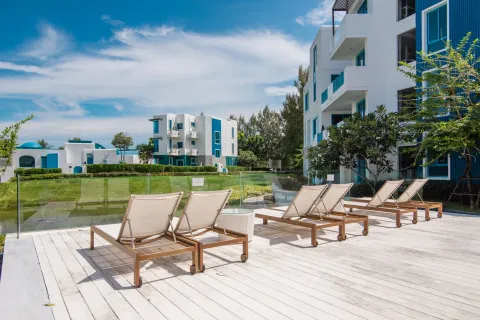 Кондоминиум с 2 спальнями в Хуа Хине, Таиланд № 136609 - фото 28