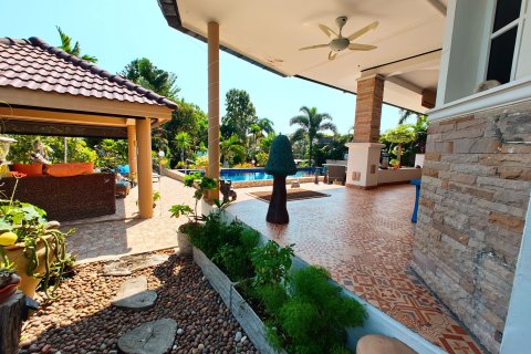 Villa in Hua Hin, Thailand 4 bedrooms № 157195 - photo 16