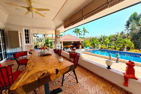 Villa in Hua Hin, Thailand 4 bedrooms № 157195 - photo 21
