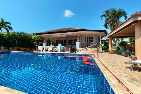 Villa in Hua Hin, Thailand 4 bedrooms № 157195