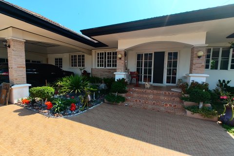 Villa in Hua Hin, Thailand 4 bedrooms № 157195 - photo 15