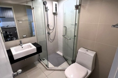 Studio in the Condo in Huai Khwang, Bangkok, Thailand № 157192 - photo 2