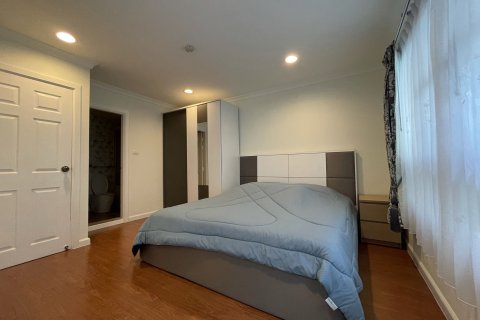 Condo in Watthana, Bangkok, Thailand, 3 bedrooms  № 159681 - photo 5