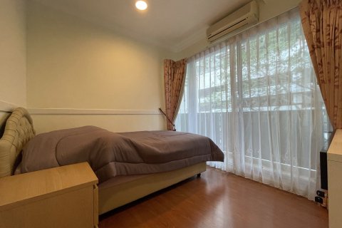 Condo in Watthana, Bangkok, Thailand, 3 bedrooms  № 159681 - photo 4