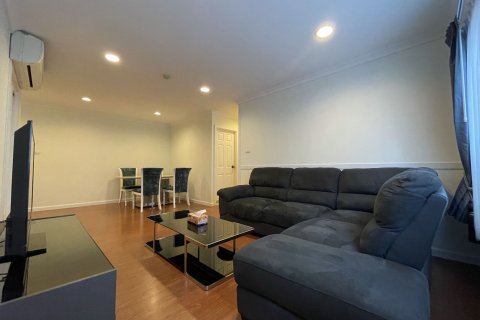 Condo in Watthana, Bangkok, Thailand, 3 bedrooms  № 159681 - photo 2