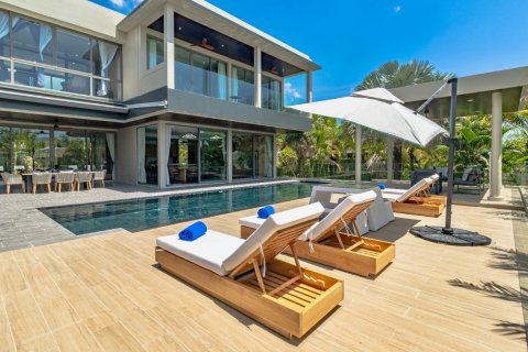 Villa in Phuket, Thailand 6 bedrooms № 149170 - photo 2