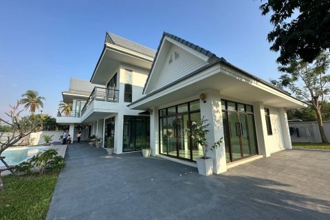 Вилла в Паттайе, Таиланд с 4 спальнями  № 173589 - фото 2