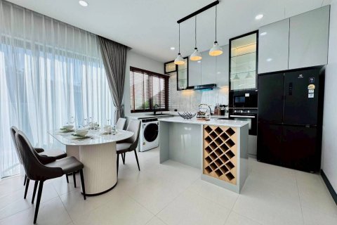 Villa in Pattaya, Thailand 3 bedrooms № 173591 - photo 18