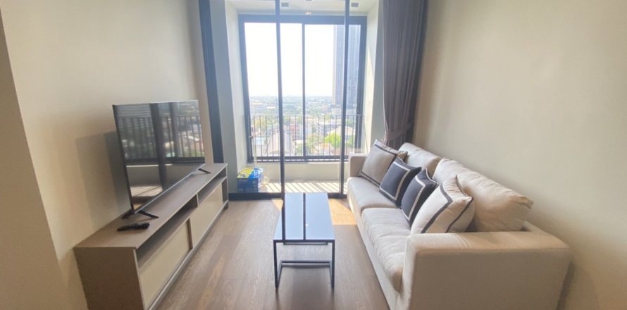 Studio in the Condo in Khlong Toei, Bangkok, Thailand  № 173592