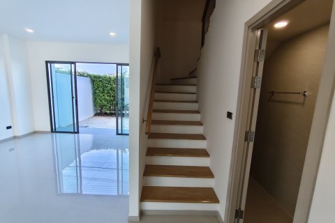 Таунхаус в Суан Луанге, Бангкок, Таиланд с 2 спальнями  № 173590 - фото 30