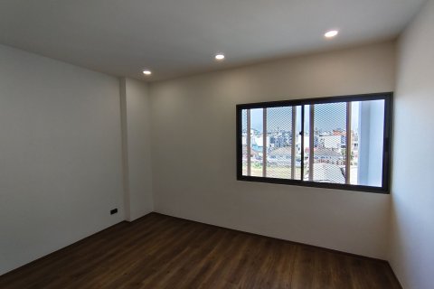 Таунхаус в Суан Луанге, Бангкок, Таиланд с 2 спальнями  № 173590 - фото 29