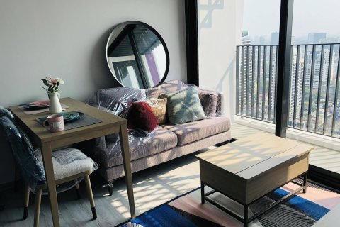 Студия в кондо в Ваттхане, Бангкок, Таиланд № 156111 - фото 3