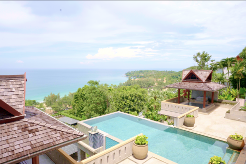 Villa in Phuket, Thailand 7 bedrooms № 156110 - photo 1