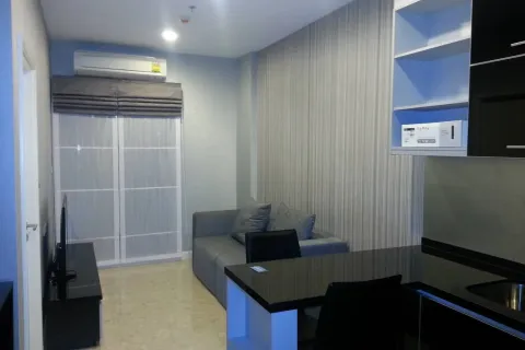 Студия в кондо в Клонг Тоэй, Бангкок, Таиланд № 156108 - фото 1