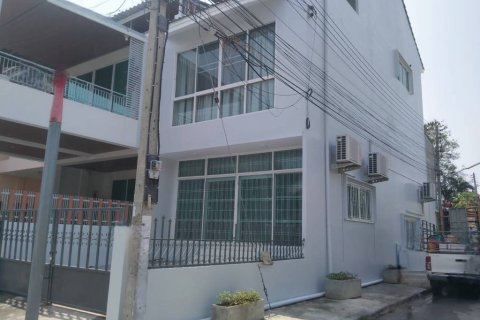 House in Hua Hin, Thailand 4 bedrooms № 151946 - photo 1