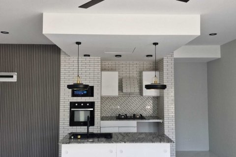 House in Ko Samui, Thailand 3 bedrooms № 160575 - photo 5