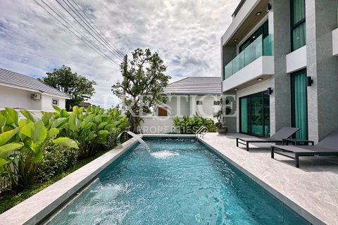 Haus in Pattaya, Thailand 5 Schlafzimmer № 233452 - Foto 2