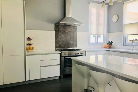 Вилла в Чиангмае, Таиланд с 5 спальнями № 160020 - фото 11