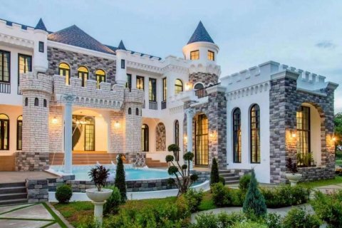 House in Chiang Mai, Thailand 5 bedrooms № 160016 - photo 5