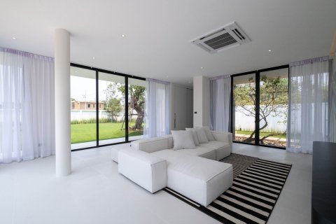 Villa in Chiang Mai, Thailand 4 bedrooms № 160017 - photo 7