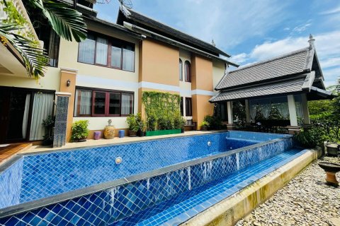 Villa in Chiang Mai, Thailand 5 bedrooms № 160022 - photo 2