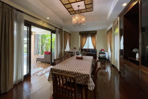 Villa in Chiang Mai, Thailand 5 bedrooms № 160021 - photo 10