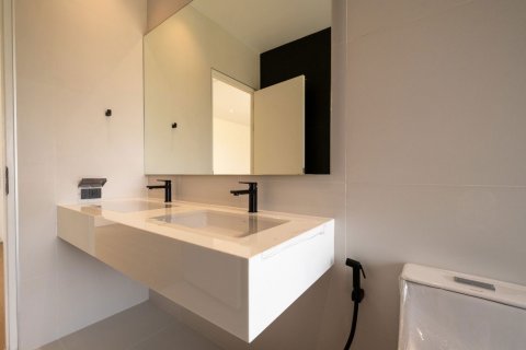 Вилла в Чиангмае, Таиланд с 4 спальнями  № 160018 - фото 25