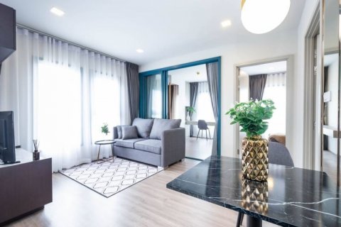 Condo in Khlong Toei, Bangkok, Thailand, 2 bedrooms  № 142354