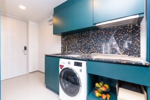 Condo in Khlong Toei, Bangkok, Thailand, 2 bedrooms № 142354 - photo 10