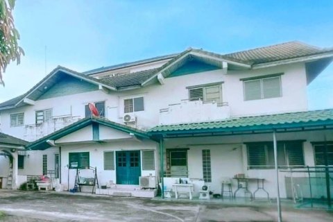 Дом в Дусите, Бангкок, Таиланд с 12 спальнями  № 151359 - фото 1