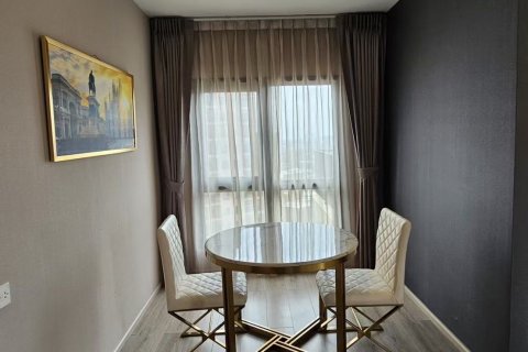 Condo à Chatuchak, Bangkok, Thaïlande, 2 chambres  № 135397 - photo 4