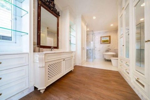 Villa à Pattaya, Thaïlande 4 chambres № 173937 - photo 14