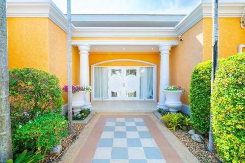 Villa à Pattaya, Thaïlande 4 chambres № 173937 - photo 5