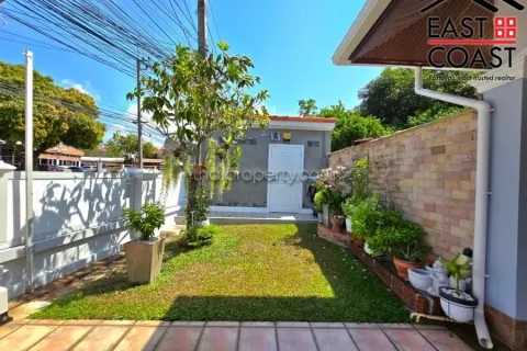 Casa de 3 dormitorios en Pattaya, Tailandia № 213335 - foto 8