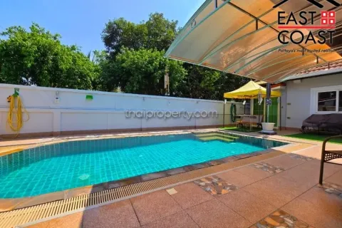 Casa de 3 dormitorios en Pattaya, Tailandia № 213335 - foto 10