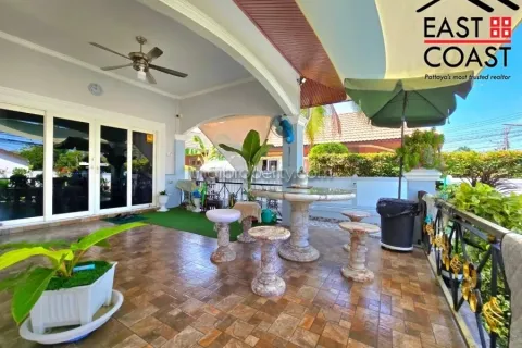 Casa de 3 dormitorios en Pattaya, Tailandia № 213335 - foto 9