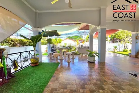 Casa de 3 dormitorios en Pattaya, Tailandia № 213335 - foto 15