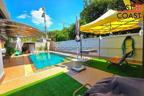Casa de 3 dormitorios en Pattaya, Tailandia № 213335 - foto 14