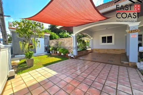 Casa de 3 dormitorios en Pattaya, Tailandia № 213335 - foto 4