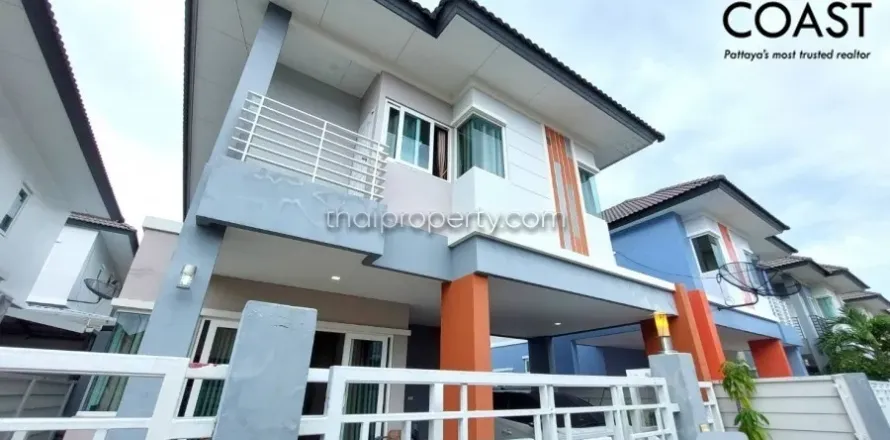Casa de 3 dormitorios en Pattaya, Tailandia № 213338