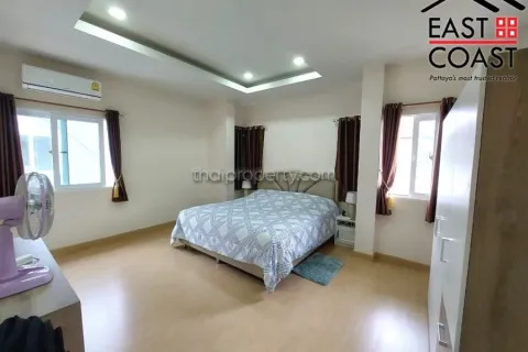 Casa de 3 dormitorios en Pattaya, Tailandia № 213338 - foto 7