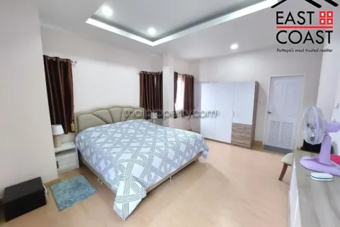 Casa de 3 dormitorios en Pattaya, Tailandia № 213338 - foto 9